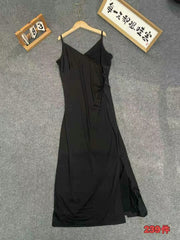 Robe noire amincissante